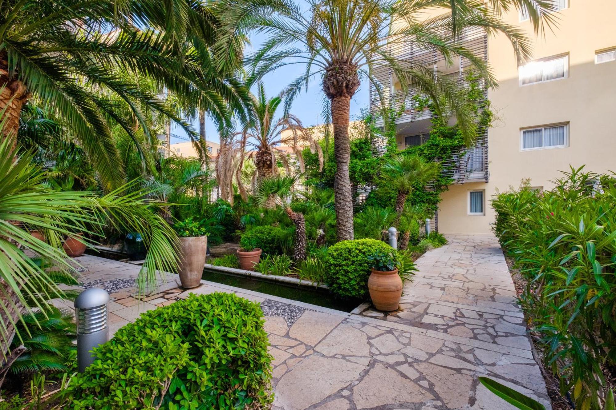 Residence Pierre & Vacances Premium Port Prestige Antibes Exterior photo